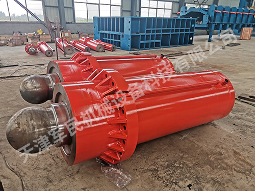 Hydraulic oil tank