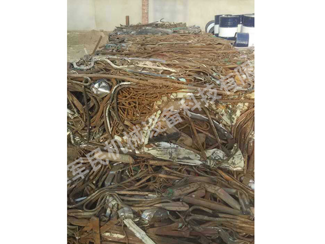 金属液压打包机使用实景